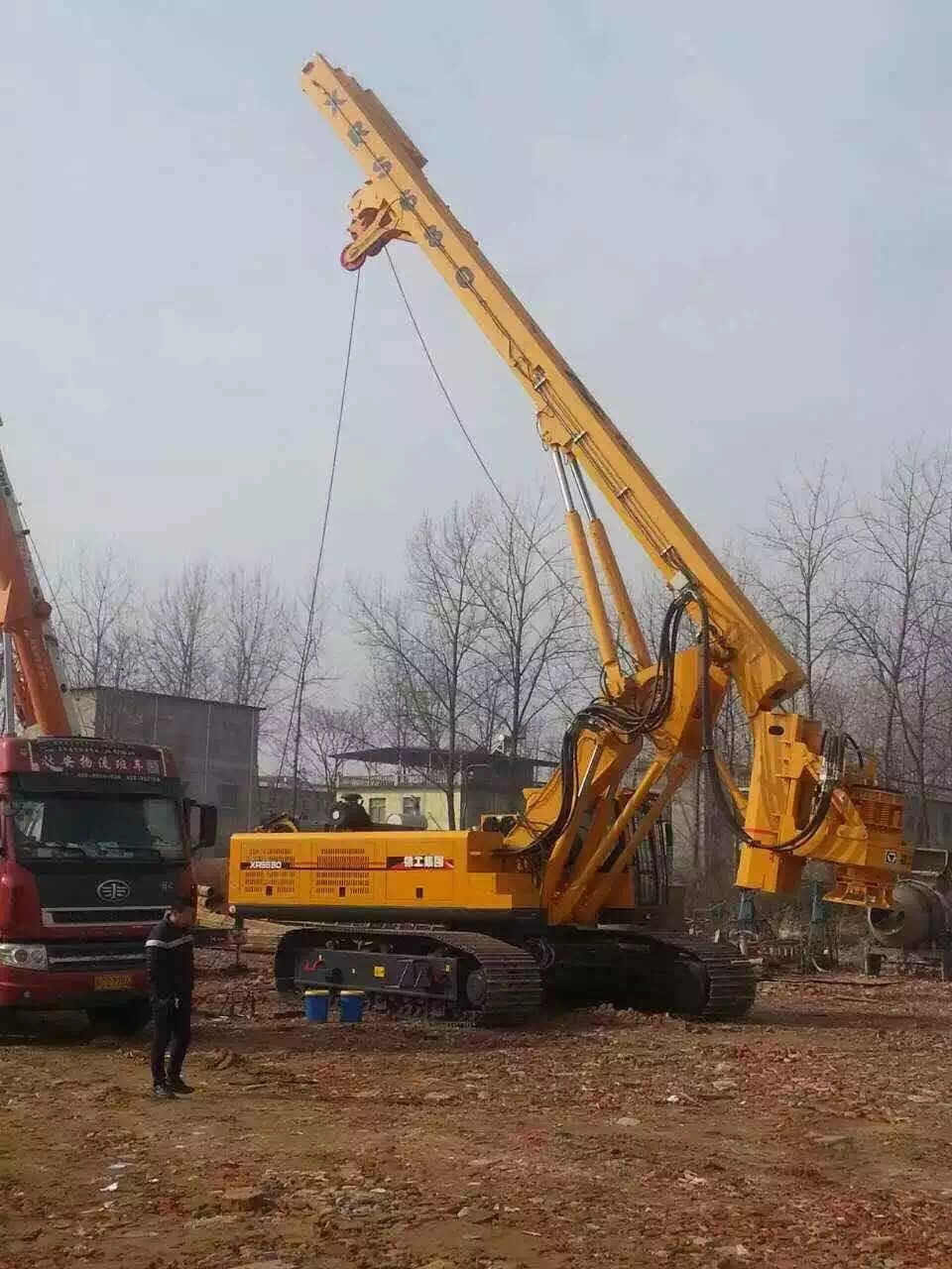 屹興工程公司新設備進入商合杭高鐵工地